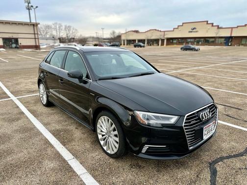 2017 Audi A3 e-tron 1.4T Premium