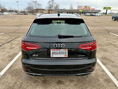 2017 Audi A3 e-tron 1.4T Premium