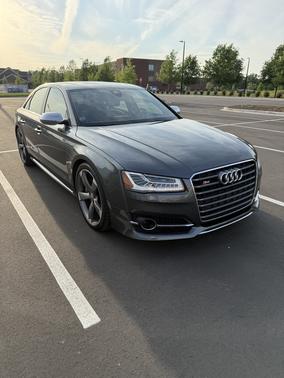 Gray 2015 Audi S8 4.0T