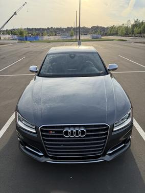 Gray 2015 Audi S8 4.0T
