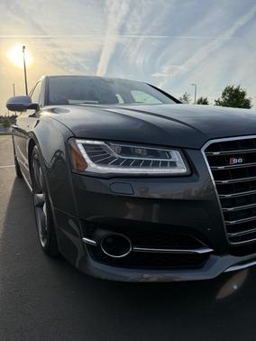 Gray 2015 Audi S8 4.0T