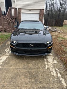 2022 Ford Mustang EcoBoost