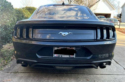 2022 Ford Mustang EcoBoost