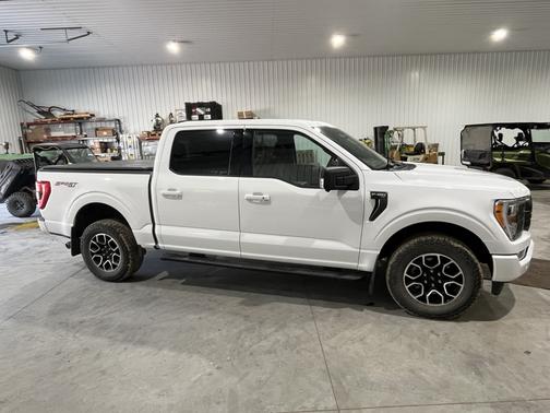 White 2021 Ford F-150 XLT