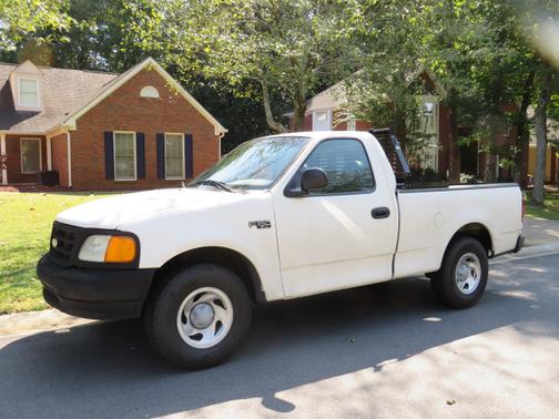 2004 Ford F-150 Heritage XL