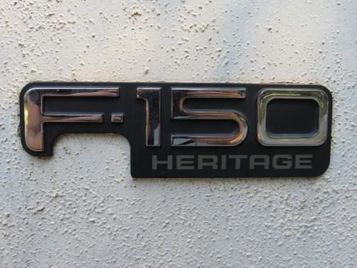 2004 Ford F-150 Heritage XL