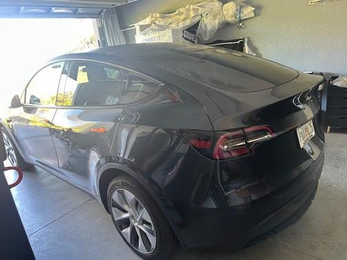 2024 Tesla Model Y RWD