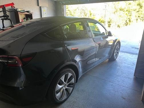 2024 Tesla Model Y RWD