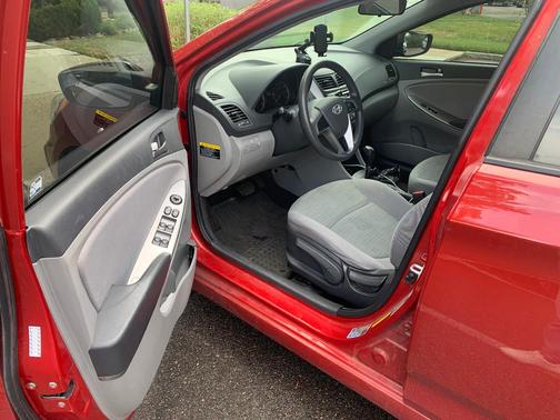 Red 2017 Hyundai Accent SE