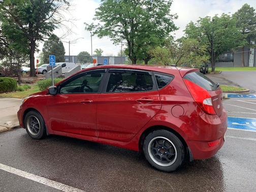 Red 2017 Hyundai Accent SE