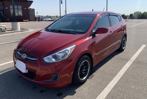 Red 2017 Hyundai Accent SE