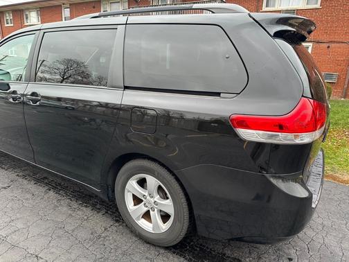 2013 Toyota Sienna LE