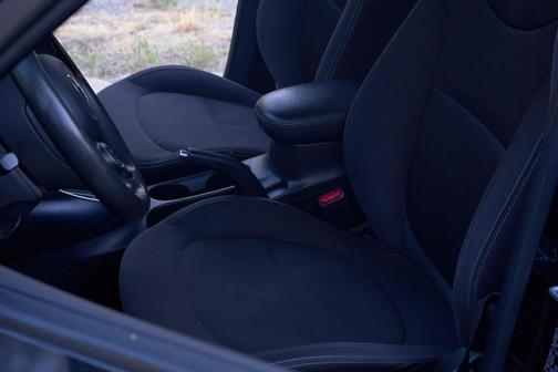 Black 2019 Kia Soul Base