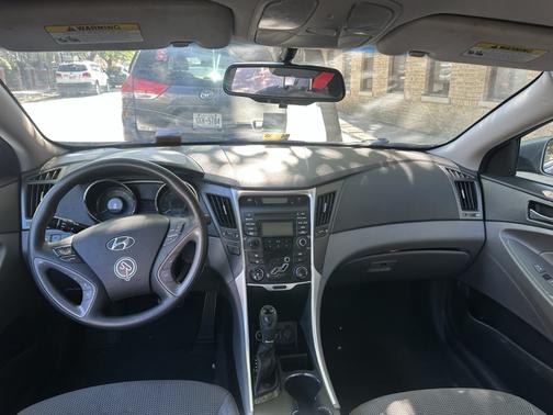 2013 Hyundai SONATA GLS