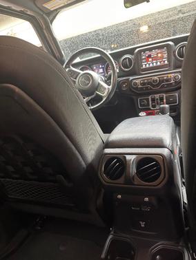 Gray 2020 Jeep Wrangler Unlimited Rubicon