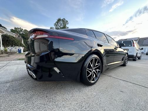 2023 Kia Stinger GT-Line