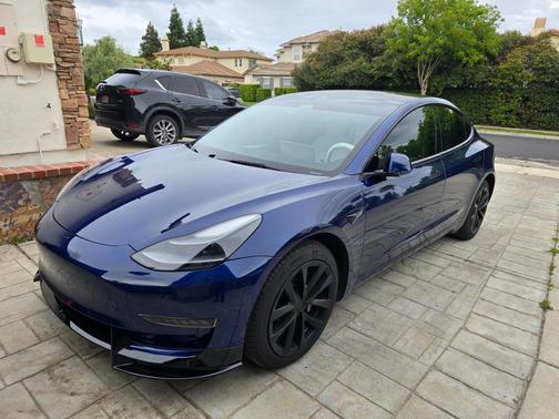 Blue 2022 Tesla Model 3 Base