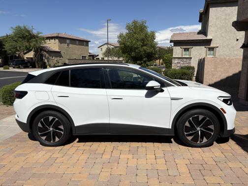 2021 Volkswagen ID.4 Pro