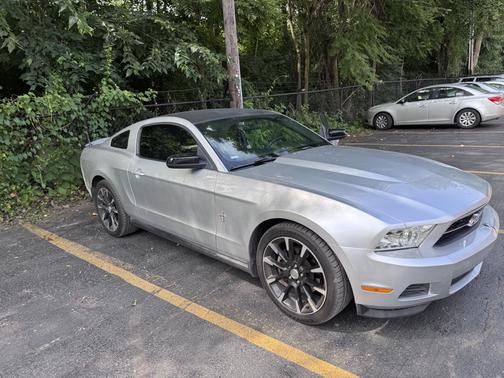 2012 Ford Mustang V6 Premium