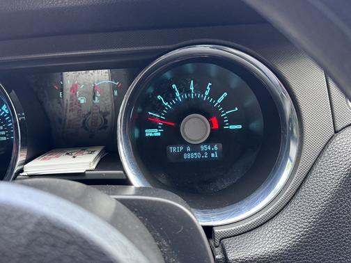2012 Ford Mustang V6 Premium