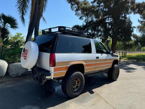 1999 Chevrolet Tahoe Base
