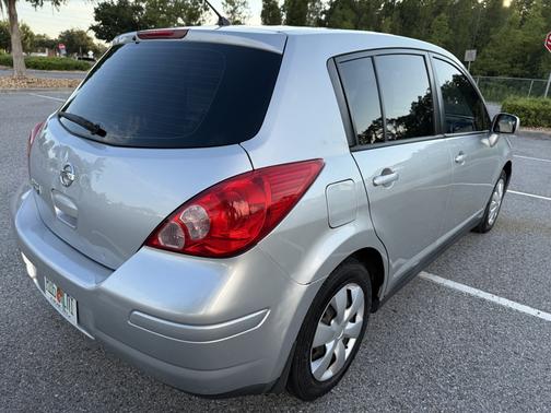 2011 Nissan Versa 1.8 S