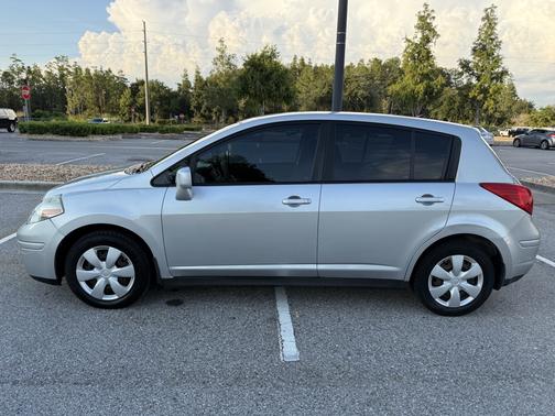 2011 Nissan Versa 1.8 S
