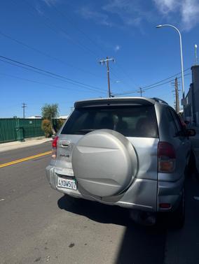 Gray 2002 Toyota RAV4 Base