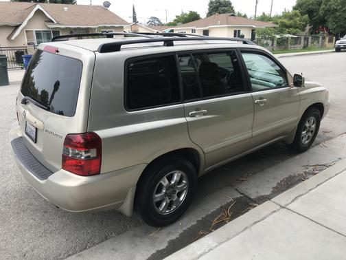 2005 Toyota Highlander Base