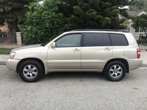 2005 Toyota Highlander Base
