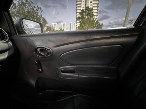2016 Nissan Versa 1.6 S