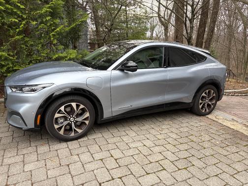 2022 Ford Mustang Mach-E Premium