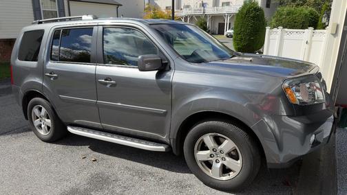 Gray 2011 Honda Pilot EX-L