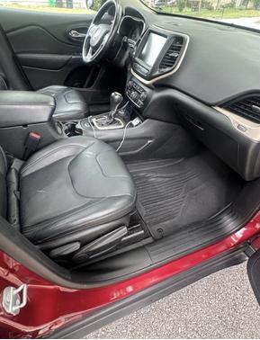 Red 2015 Jeep Cherokee Limited