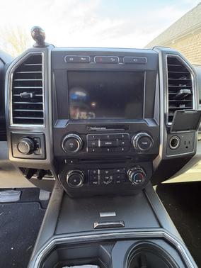 White 2017 Ford F-250 XLT
