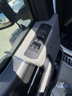 White 2017 Ford F-250 XLT