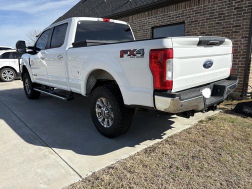 White 2017 Ford F-250 XLT