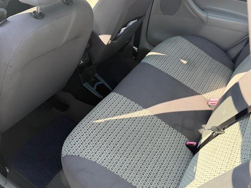 White 2007 Ford Focus SE