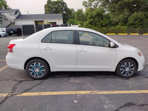 2012 Toyota Yaris Base