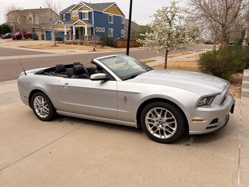 Silver 2013 Ford Mustang V6 Premium