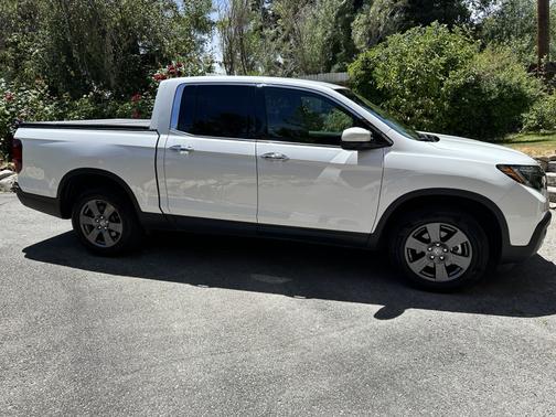 White 2020 Honda Ridgeline RTL-E