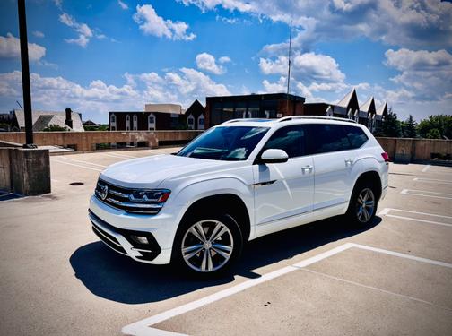 2019 Volkswagen Atlas 3.6L SEL R-Line