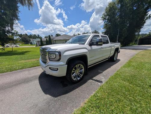 White 2018 GMC Sierra 1500 Denali
