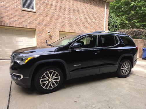 Black 2017 GMC Acadia SLE-2