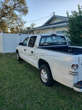 2000 Dodge Dakota Sport Quad Cab