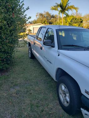 2000 Dodge Dakota Sport Quad Cab