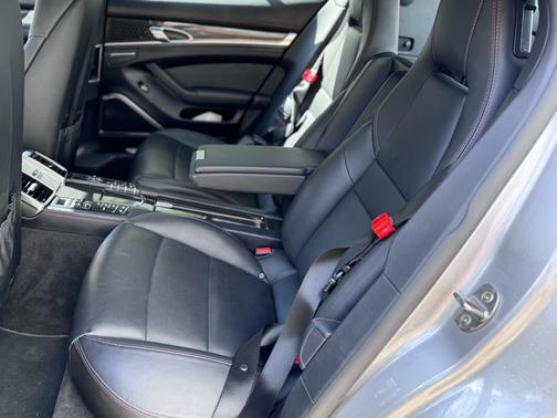 2015 Porsche Panamera GTS