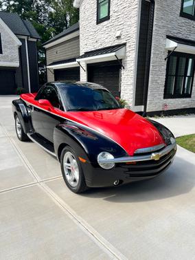 2005 Chevrolet SSR Base