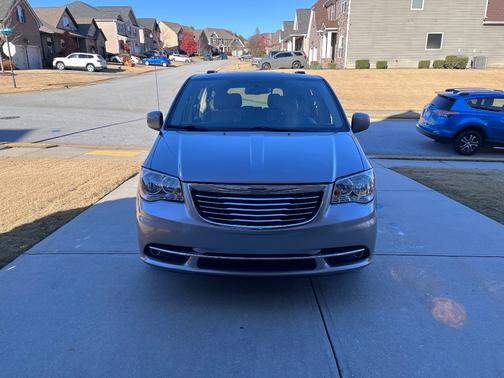 2013 Chrysler Town & Country Touring