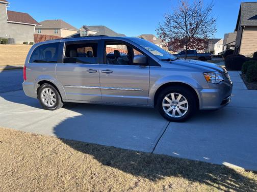 2013 Chrysler Town & Country Touring